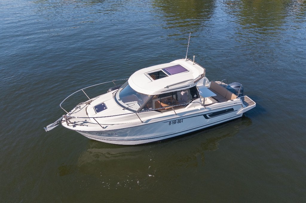 Jeanneau Merry Fisher 795 HB, Gebruikt, Kajuitboot, Buitenboordmotor, Walstroom