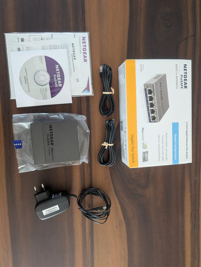 Netgear Prosafe GS105E (z.g.a.n. in doos), Computers en Software, Netwerk switches, Ophalen of Verzenden, Zo goed als nieuw