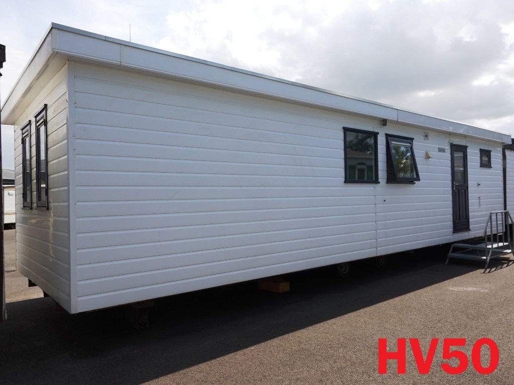 Betaalbaar chalet met middenkamer en dubbel glas te koop, Tot en met 4