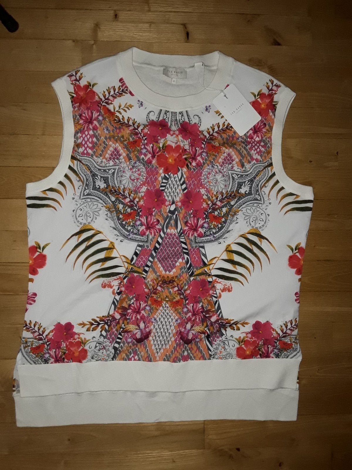 Nieuw Ted Baker truitje zonder mouwen mt 4 mt 42, Ted Baker, Ophalen of Verzenden, Nieuw, Maat 42/44 (L)