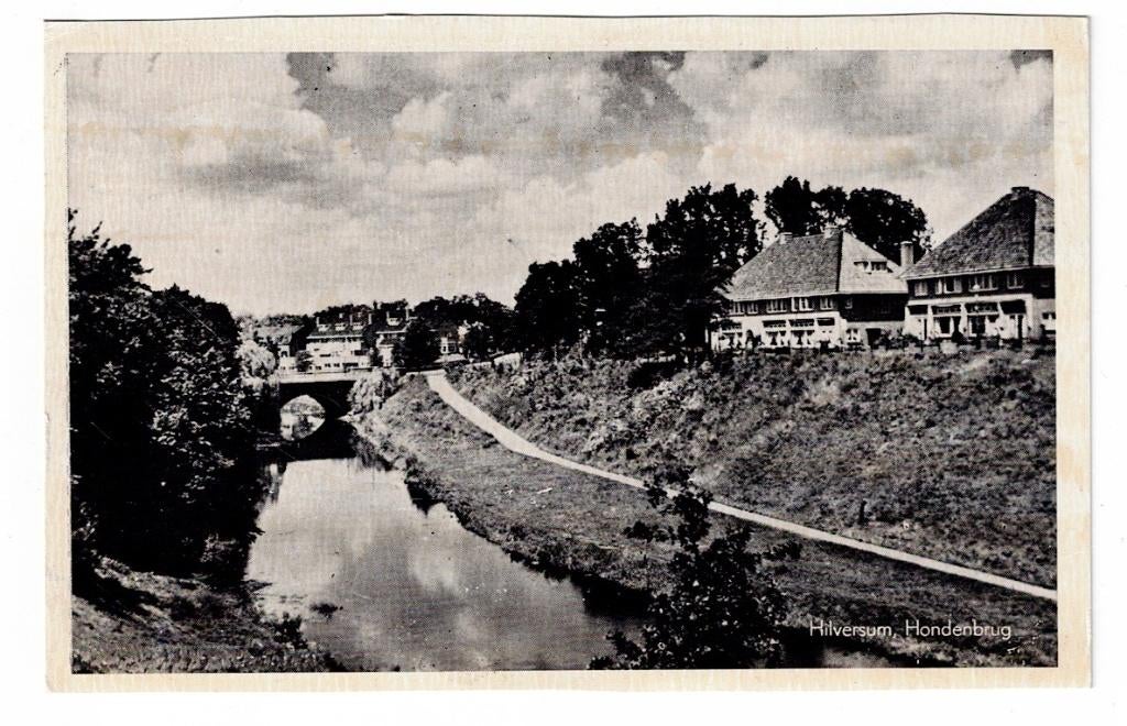 Hilversum 1950. De Hondenbrug., Verzamelen, Ophalen of Verzenden, 1940 tot 1960, Gelopen, Noord-Holland