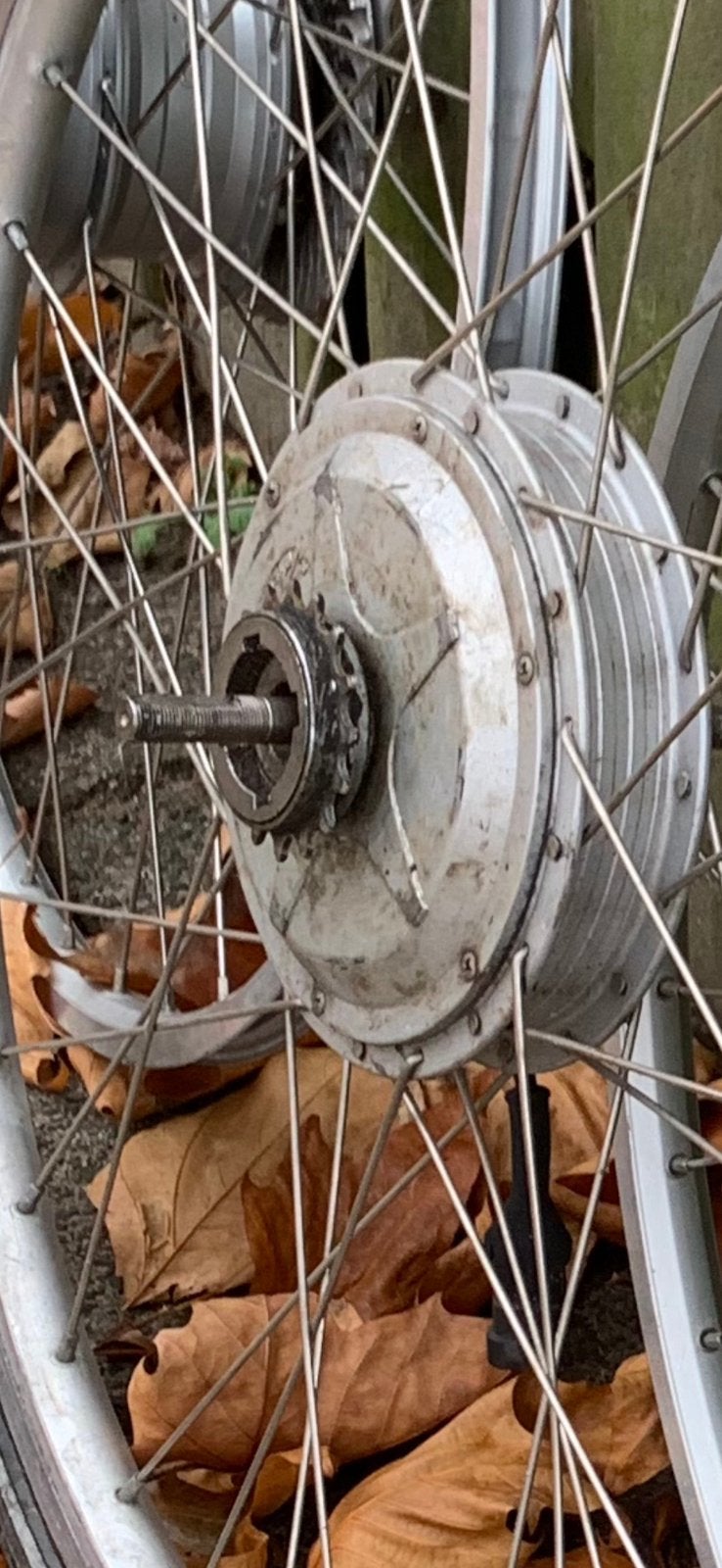 Te Koop voorwiel met motor een achterwiel met motor, Gebruikt, Overige materialen, Motor, Ophalen