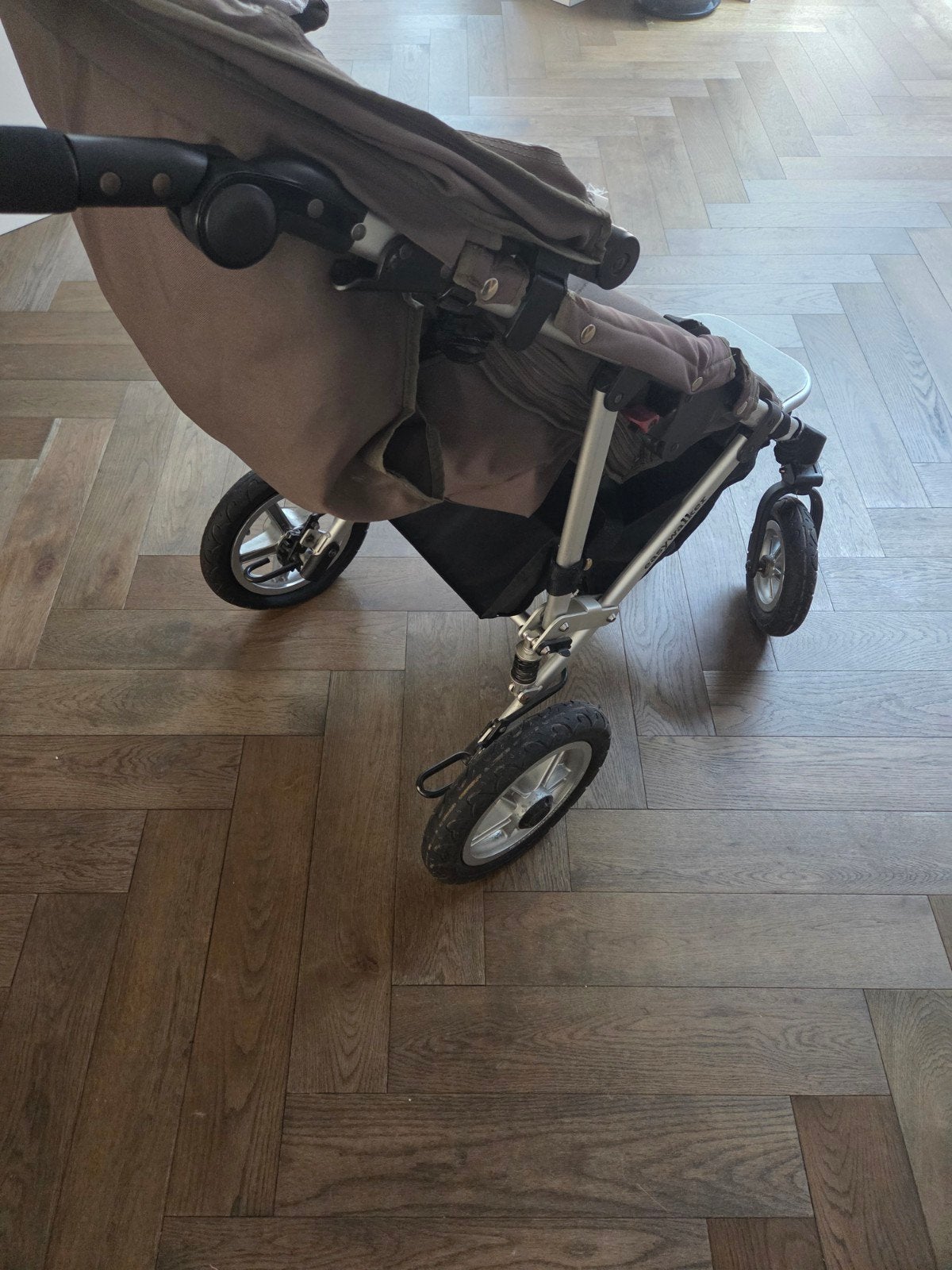 Easywalker kinderwagen - Comfortabel en wendbaar, Ophalen, Gebruikt, Kinderwagen, Overige merken