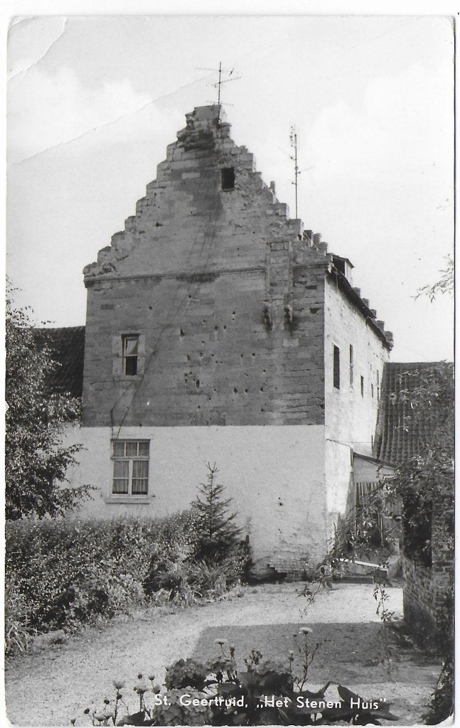 St. Geertruid Stenen Huis Ongelopen Ansichtkaart ( B5145 ), Ophalen of Verzenden, 1980 tot heden, Ongelopen
