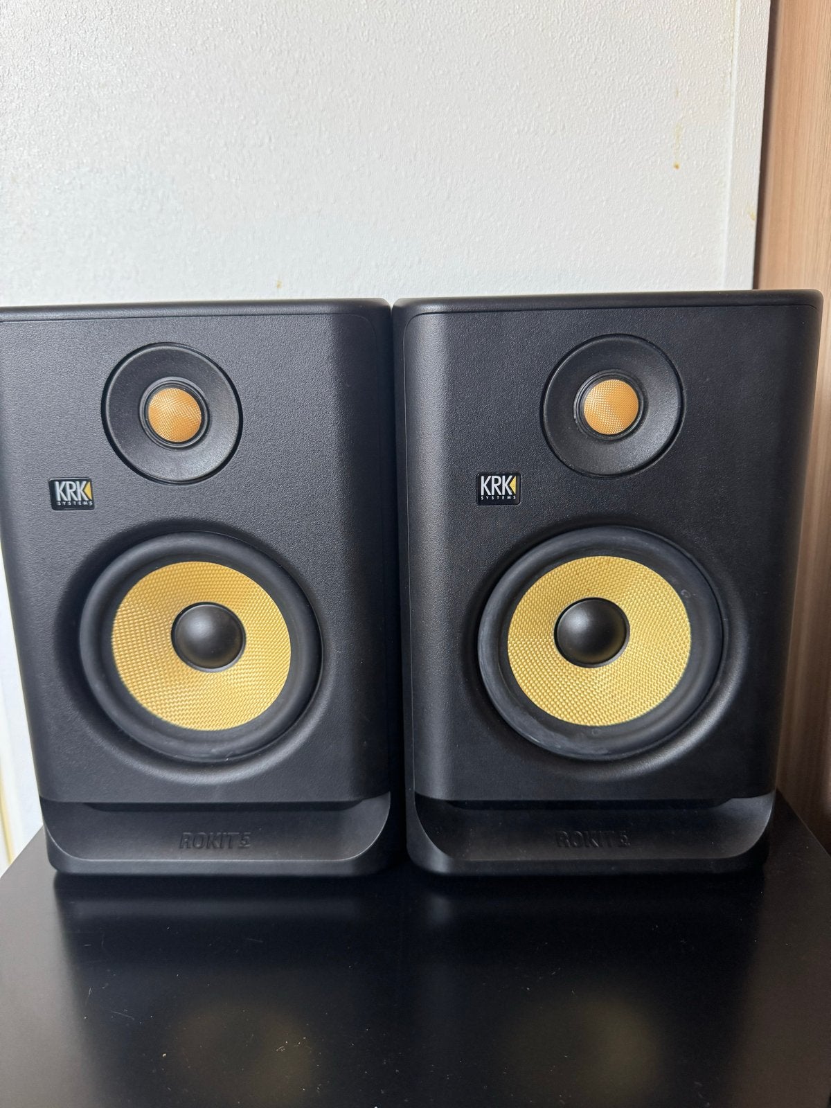 KRK Rokit 5 G4 Studiomonitoren (set) incl. kabels, Ophalen, Studiomonitor, Inclusief kabels, Zo goed als nieuw