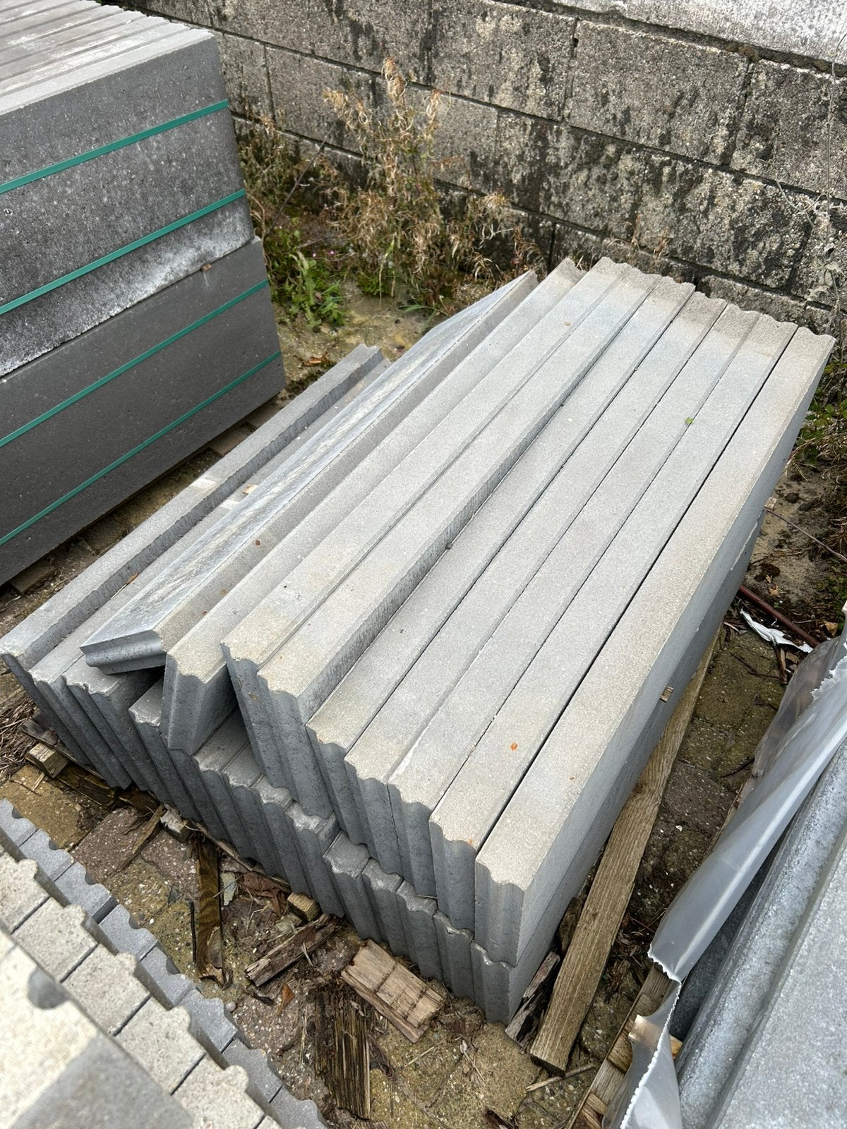 Opsluitband 6x30x100cm vb Grijs, Ophalen, Zo goed als nieuw, Minder dan 5 m²
