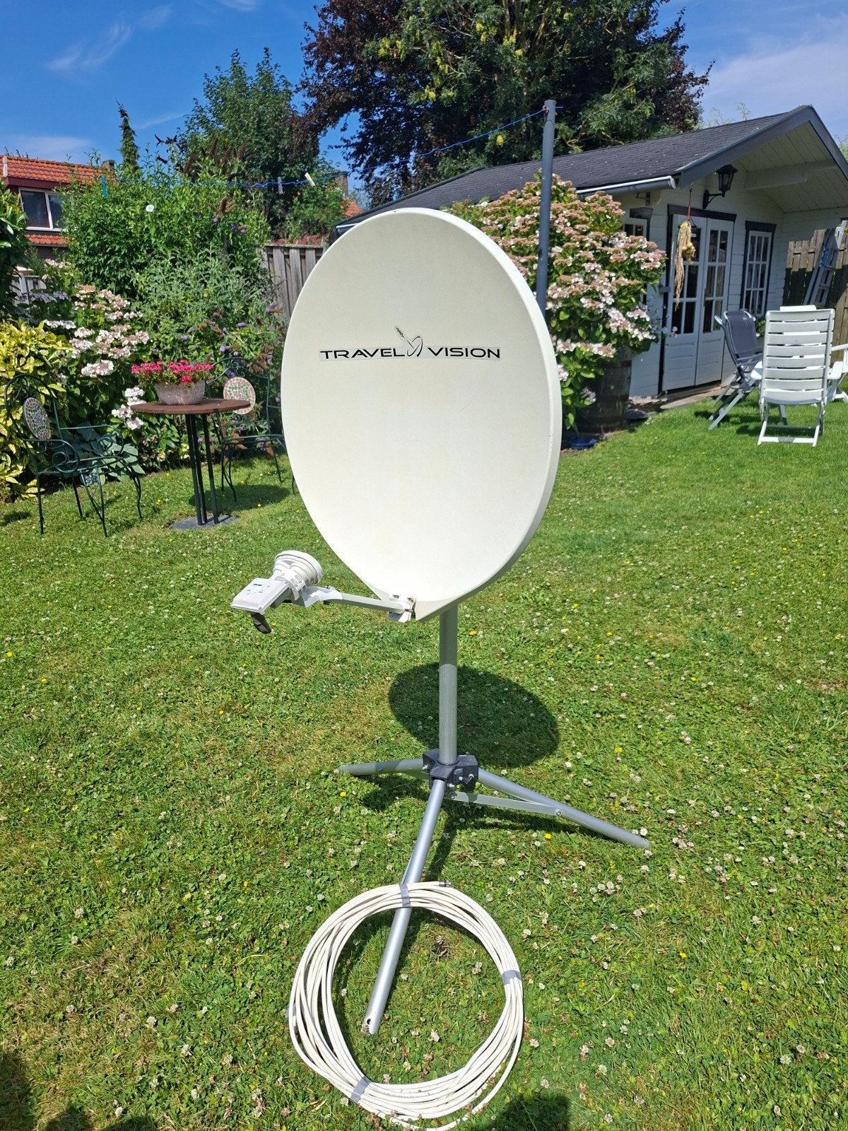 Travel Vision  Volautomatische Schotelantenne R6 duo, Audio, Tv en Foto, Schotelantennes, Ophalen of Verzenden, Zo goed als nieuw