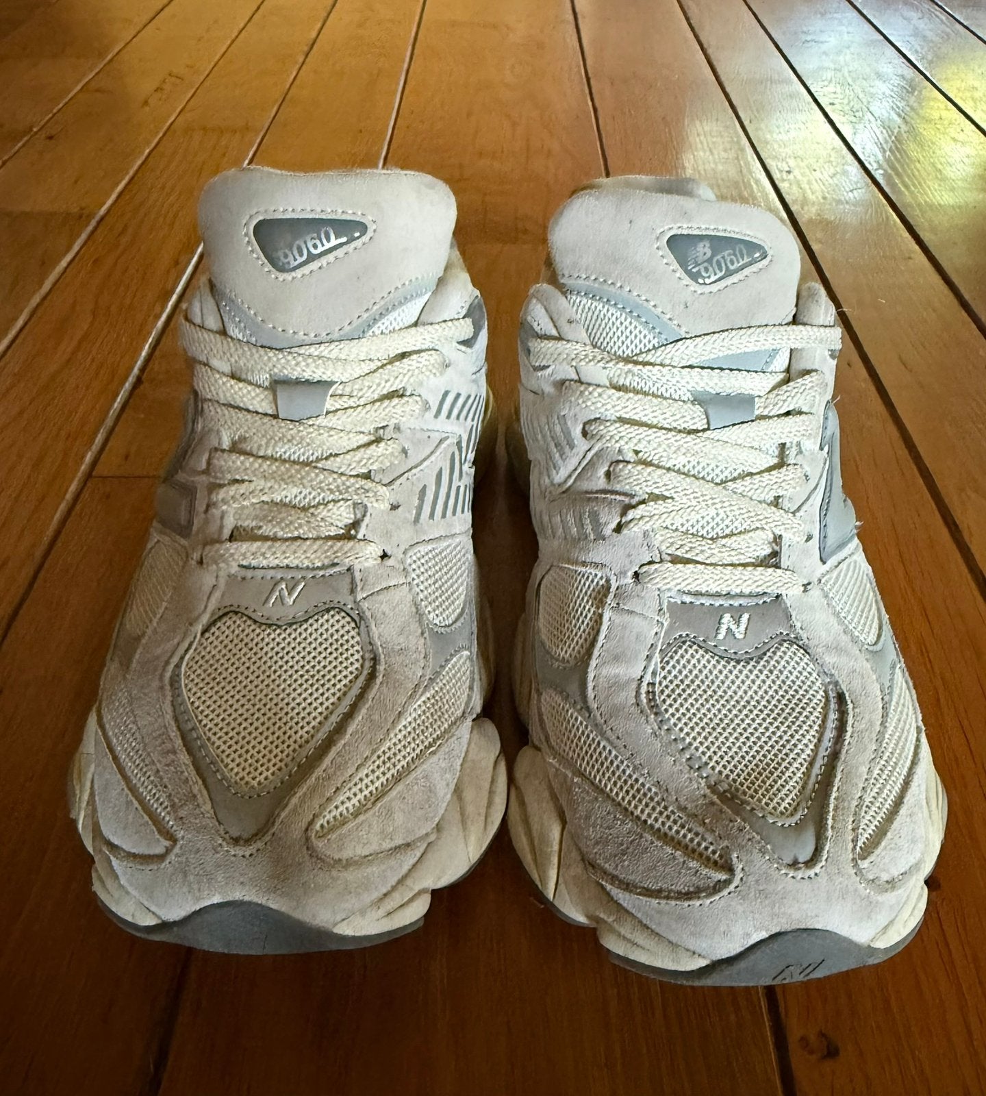 New Balance 9060 maat 44, Verzenden, Wit, Sneakers of Gympen, Zo goed als nieuw