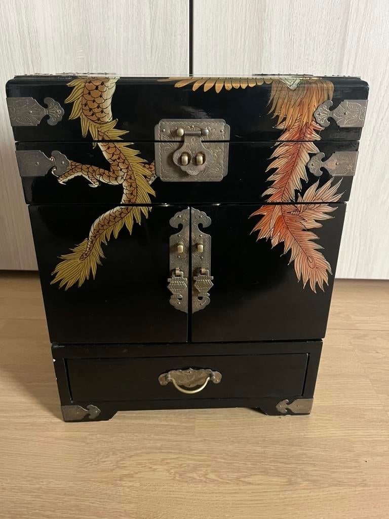 Chinese sieradenkist massief hout, draak & feniks decoratie, Ophalen, Zo goed als nieuw, Minder dan 50 cm