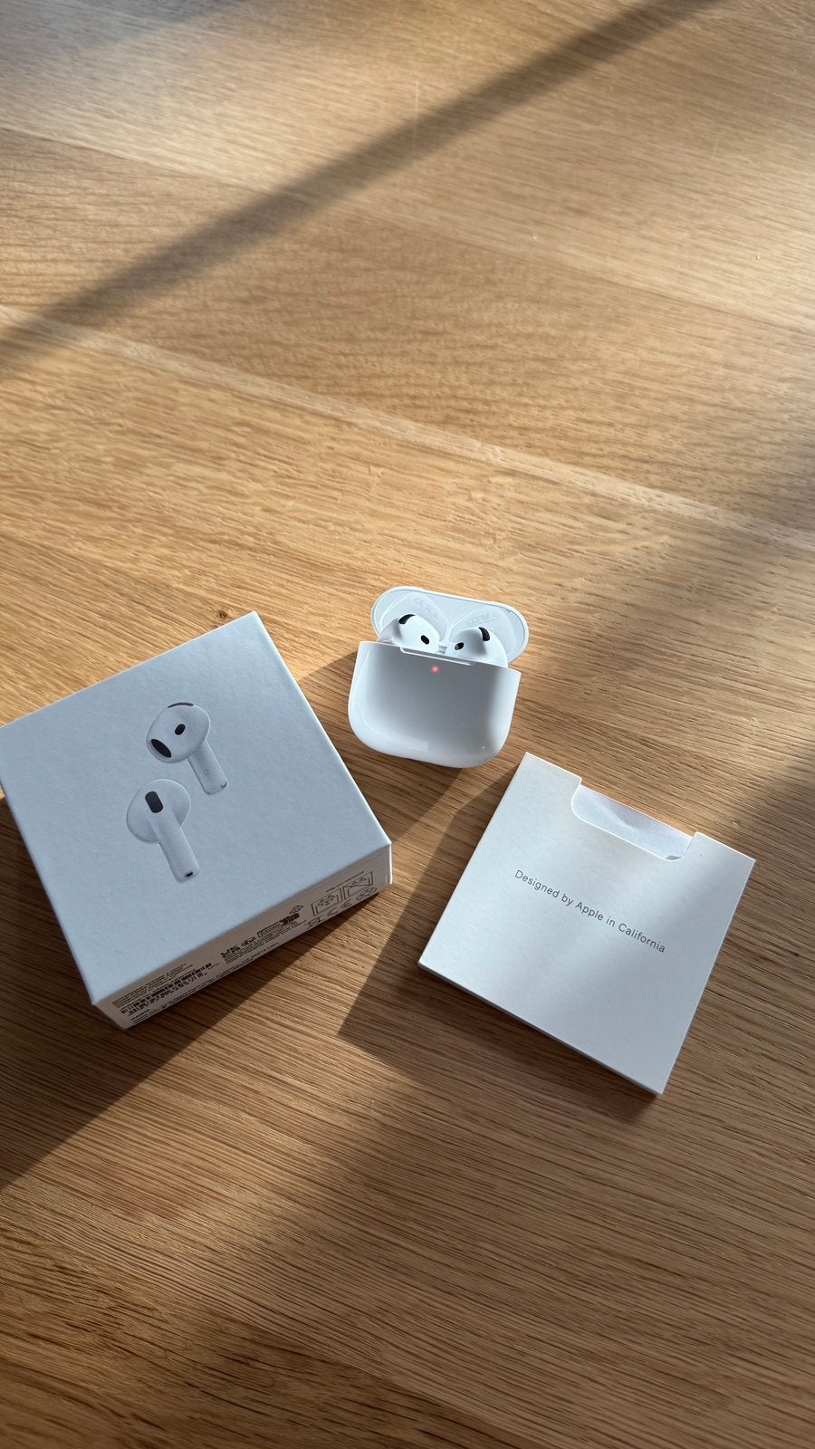 Airpods 4, In gehoorgang (in-ear), Ophalen of Verzenden, Zo goed als nieuw, Apple