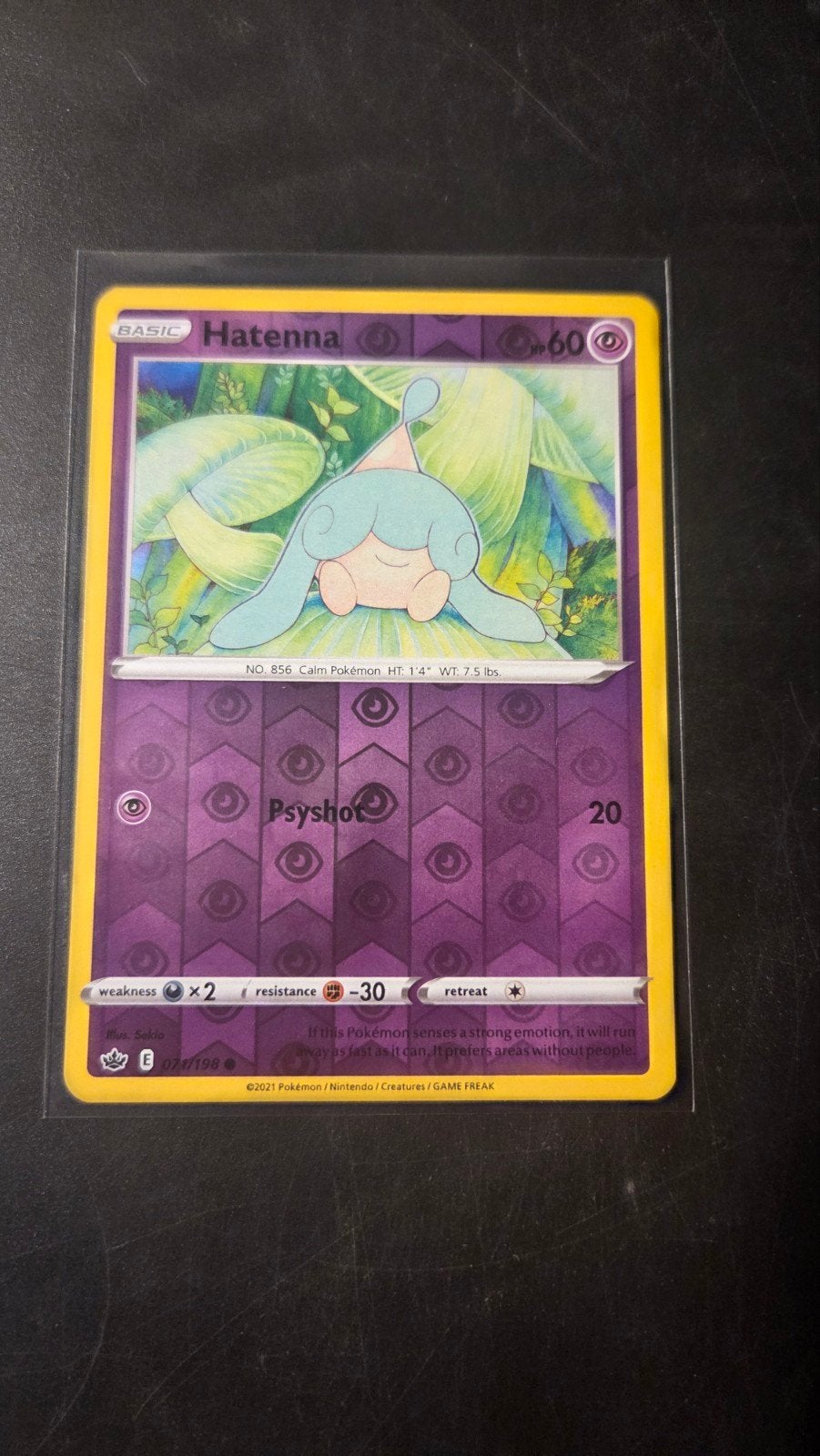 Hatenna 071/198 Reverse Holo Chilling Reign Pokémon, Verzenden, Zo goed als nieuw, Losse kaart, Foil