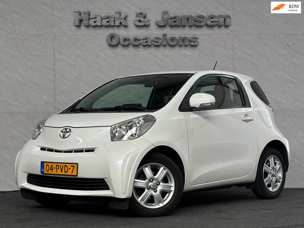 Toyota IQ 1.0 VVTi Comfort Airco Tomtom E-ramen, Auto's, Toyota, Gebruikt, 4 stoelen, Origineel Nederlands, Bedrijf