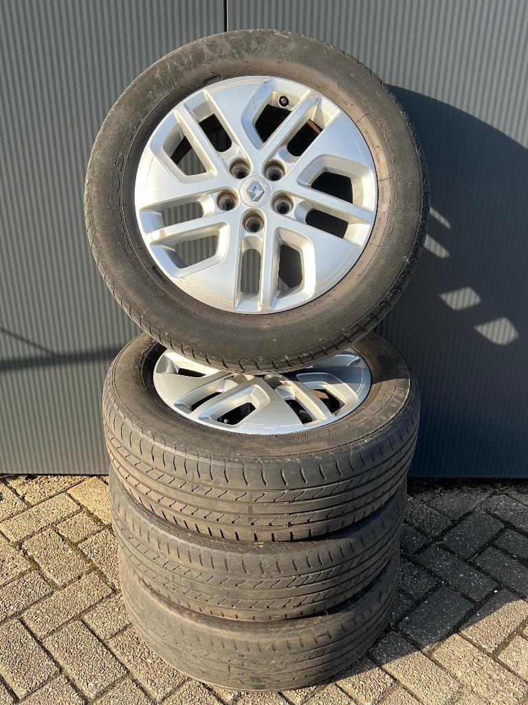 velgen+zomerbanden renault 17inch, Auto-onderdelen, Banden en Velgen, Ophalen, Velg(en), 17 inch, Zomerbanden