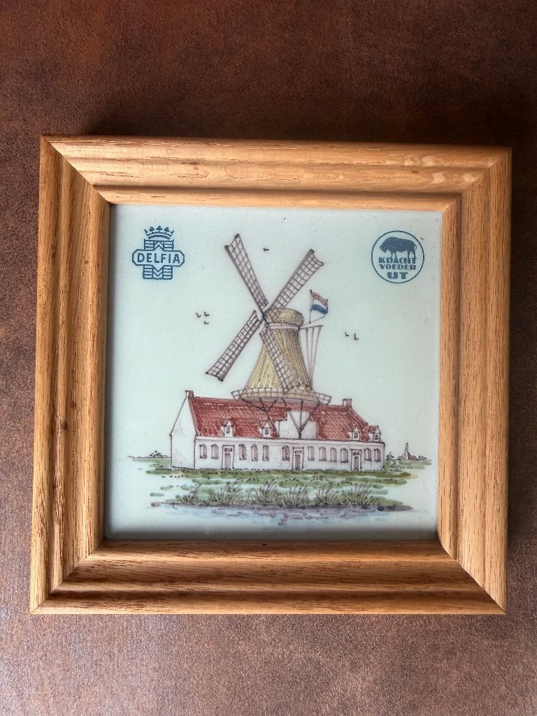 Tegel Makkumer aardewerk - UTD Akkrum Fr. Calve Delft, Ophalen of Verzenden, Zo goed als nieuw, Reclamebord