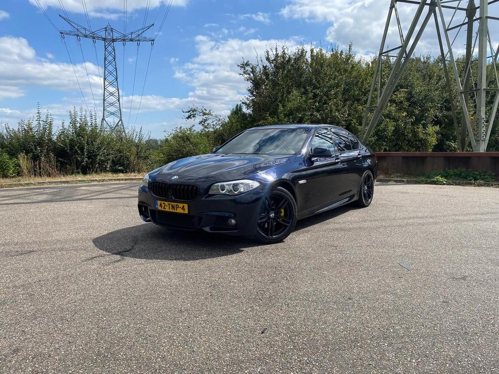 BMW 5-Serie 2.0 520I AUT 184 PK Sedan 2012 Zwart, Auto's, BMW, Zwart, 4 cilinders, 2000 kg, Zwart