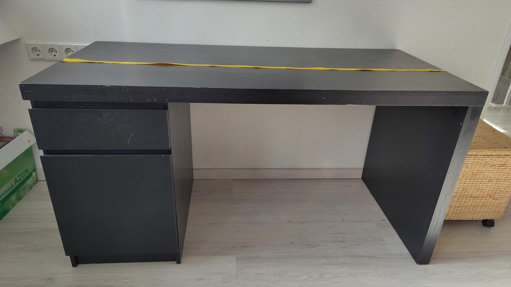 IKEA MALM bureau met lades en kastje - Zwart, Huis en Inrichting, Bureaus, Ophalen, Gebruikt, Spaanplaat of MDF, IKEA