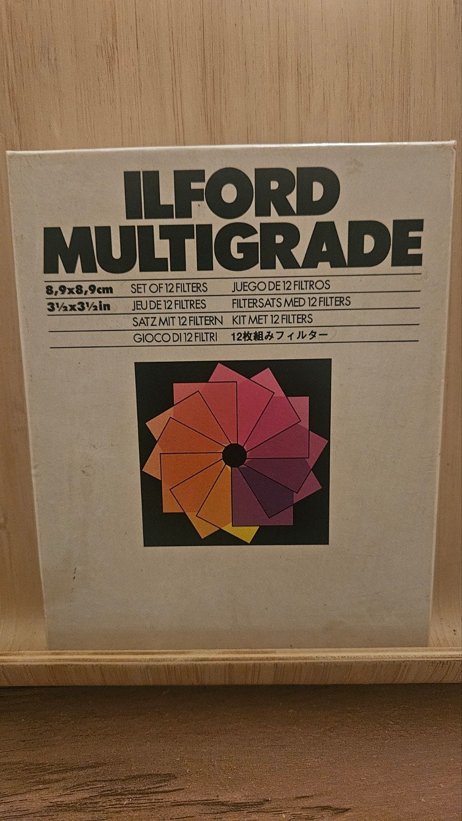Ilford Multigrade Filterset 8.9x8.9cm - 12 filters, Overige merken, Inclusief opbergcase, Zo goed als nieuw, 70 tot 80 mm