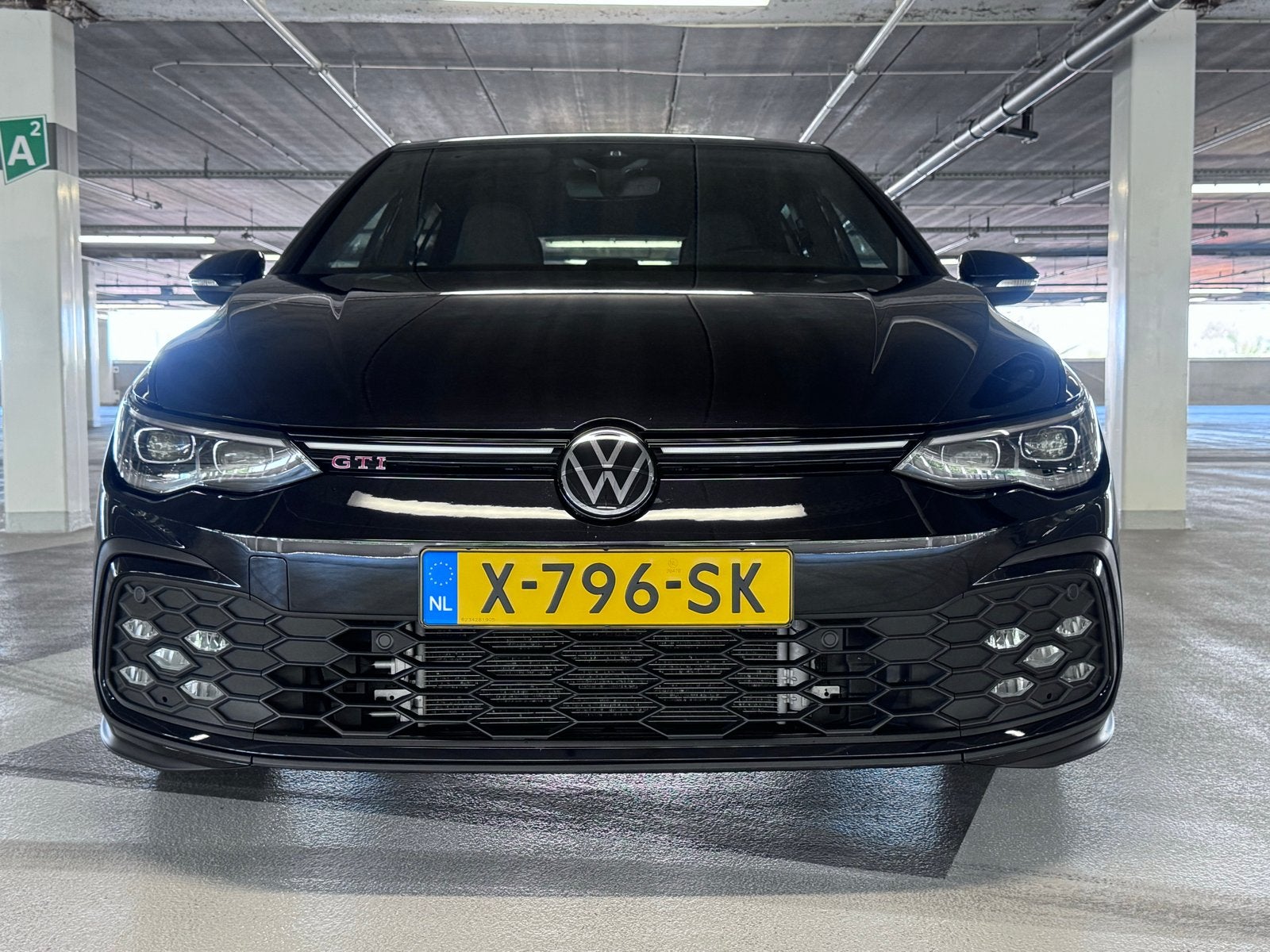 Volkswagen Golf 2.0 TSI 245pk 7-DSG 2023 Zwart, Auto's, 4 cilinders, 1984 cc, Zwart, 75 €/maand