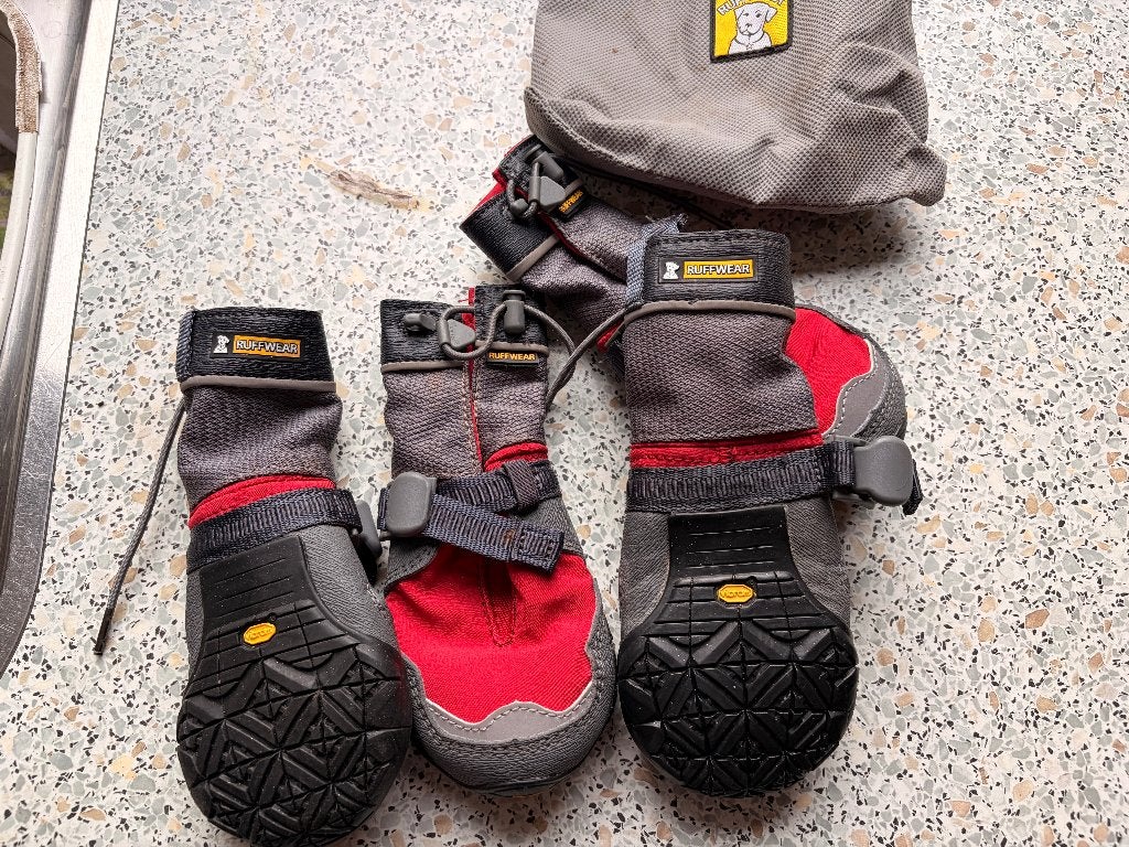Hondenschoenen van ruffwear - maat S, Dieren en Toebehoren, Ophalen, Ruffwear, S, Elastische pasvorm