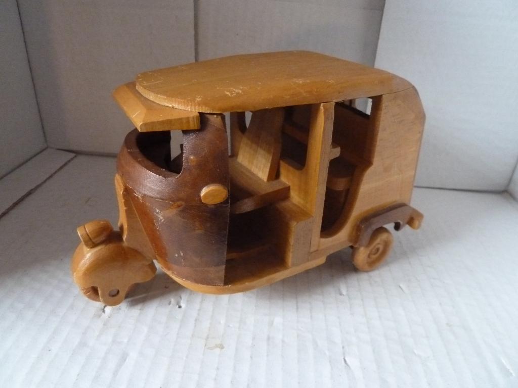 Tuk Tuk houten model, Overige merken, Ophalen of Verzenden, Zo goed als nieuw, Groter dan 1:32