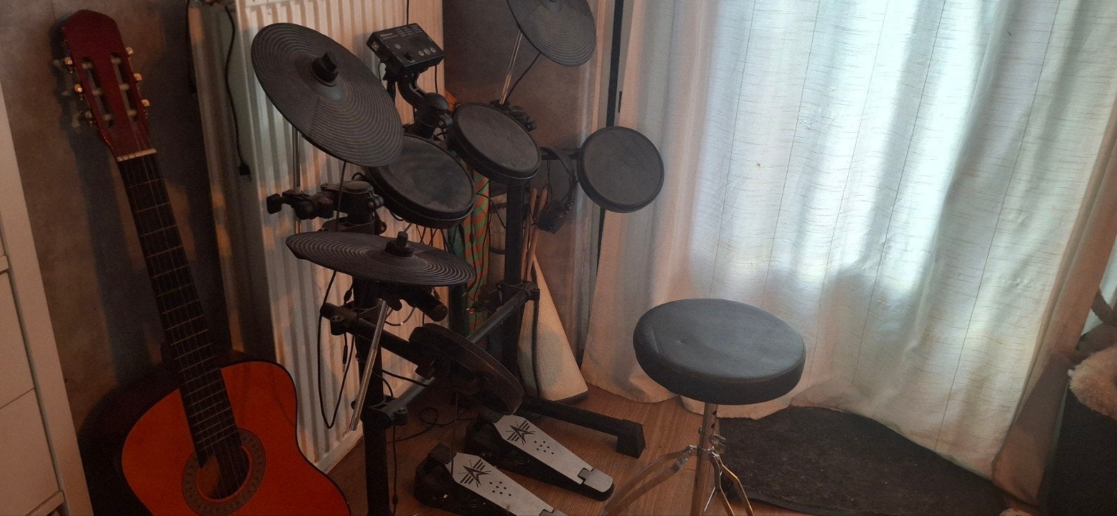 Foto 4 van Millenium HD-120 E-Drum Set - Elektrisch Drumstel