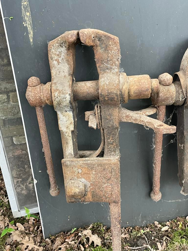 Oude Staartbankschroef - Antieke Werkbank Bankschroef, Doe-het-zelf en Verbouw, Gereedschap | Handgereedschap, Ophalen of Verzenden