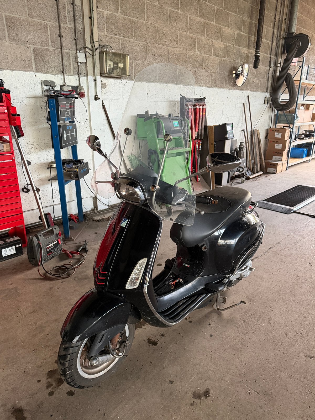 Vespa sprint opknap scooter Incl Alarm en Origineel slot!, Fietsen en Brommers, Ophalen, Gebruikt, Overige modellen, Benzine