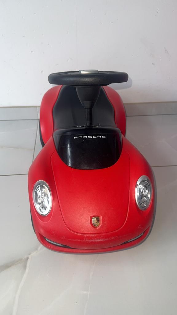 Kinderauto's: Porsche, roze Fiat en witte Bentley, Ophalen, Gebruikt, Loopvoertuig