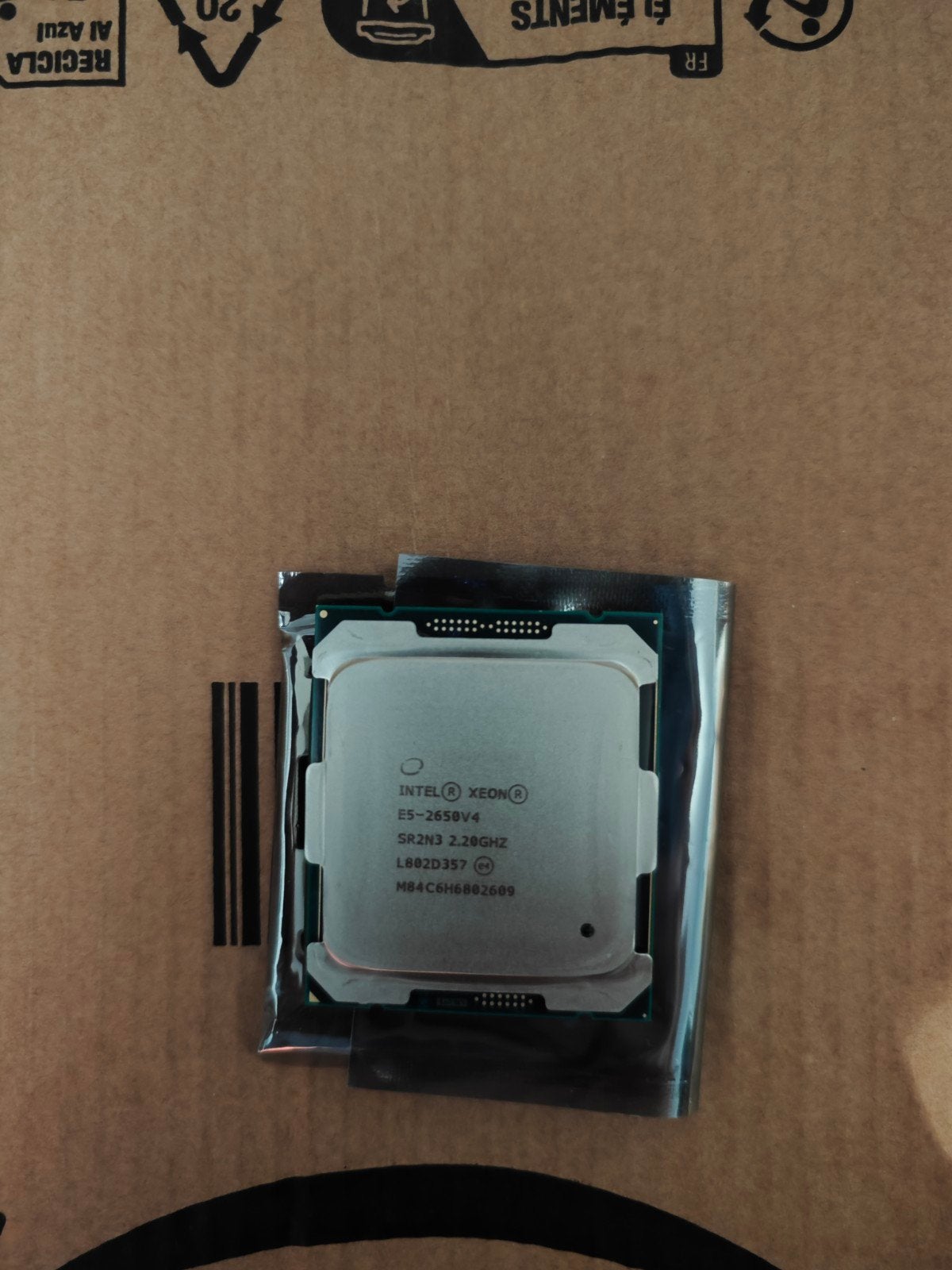 Intel Xeon E5-2650 v4 (10 beschikbaar), Computers en Software, Processors, Ophalen of Verzenden, Intel Xeon, LGA 2011-v3, 2 tot 3 Ghz