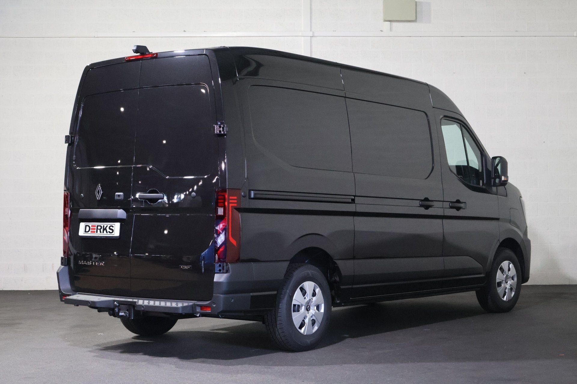 Renault Master E-Tech T35 L2H2 Extra long range 87 kWh, Auto's, Gebruikt, 143 pk, Renault, Zwart