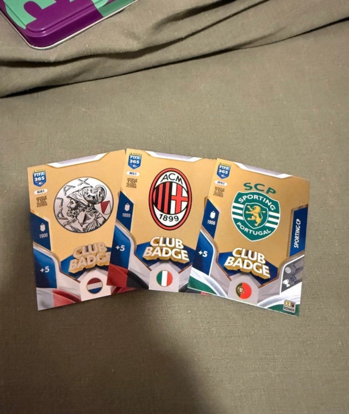 Panini FIFA 365 Adrenalyn XL 2024 Club Badge Kaarten, Ophalen of Verzenden, Nieuw, Buitenlandse clubs, Spelerskaart
