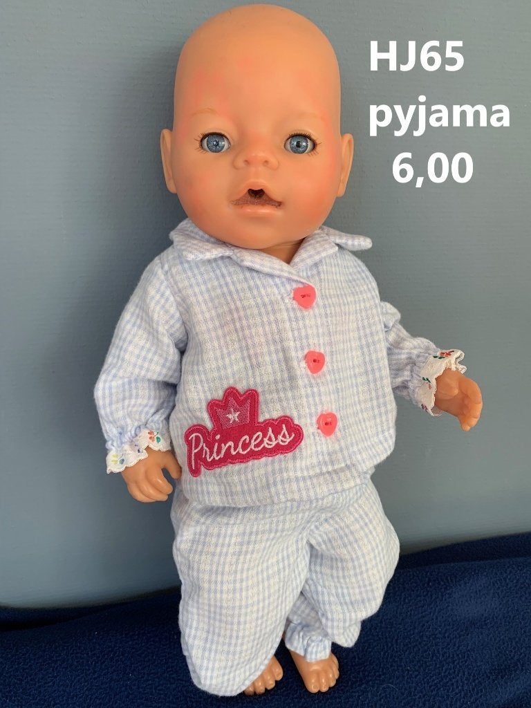 Poppenkleertjes baby born. Pyjama. Opbrengst KiKa., Kinderen en Baby's, Speelgoed | Poppen, Ophalen of Verzenden, Nieuw, Babypop