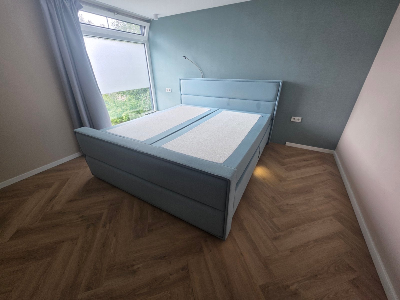 Tweepersoons elektrisch verstelbaar bed met verlichting, Ophalen of Verzenden