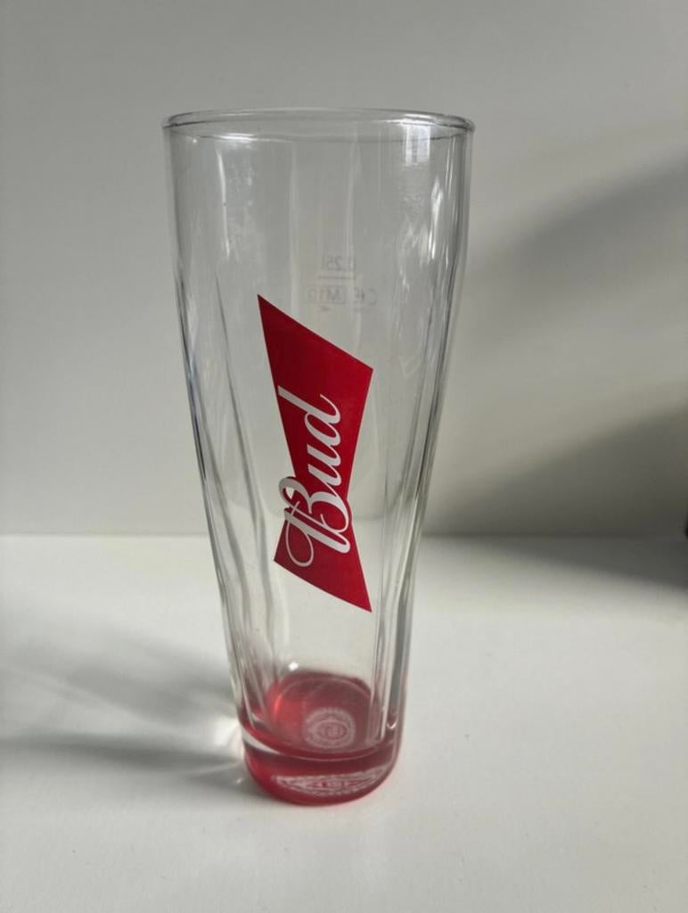 Budweiser glas, Ophalen of Verzenden, Zo goed als nieuw, Bierglas
