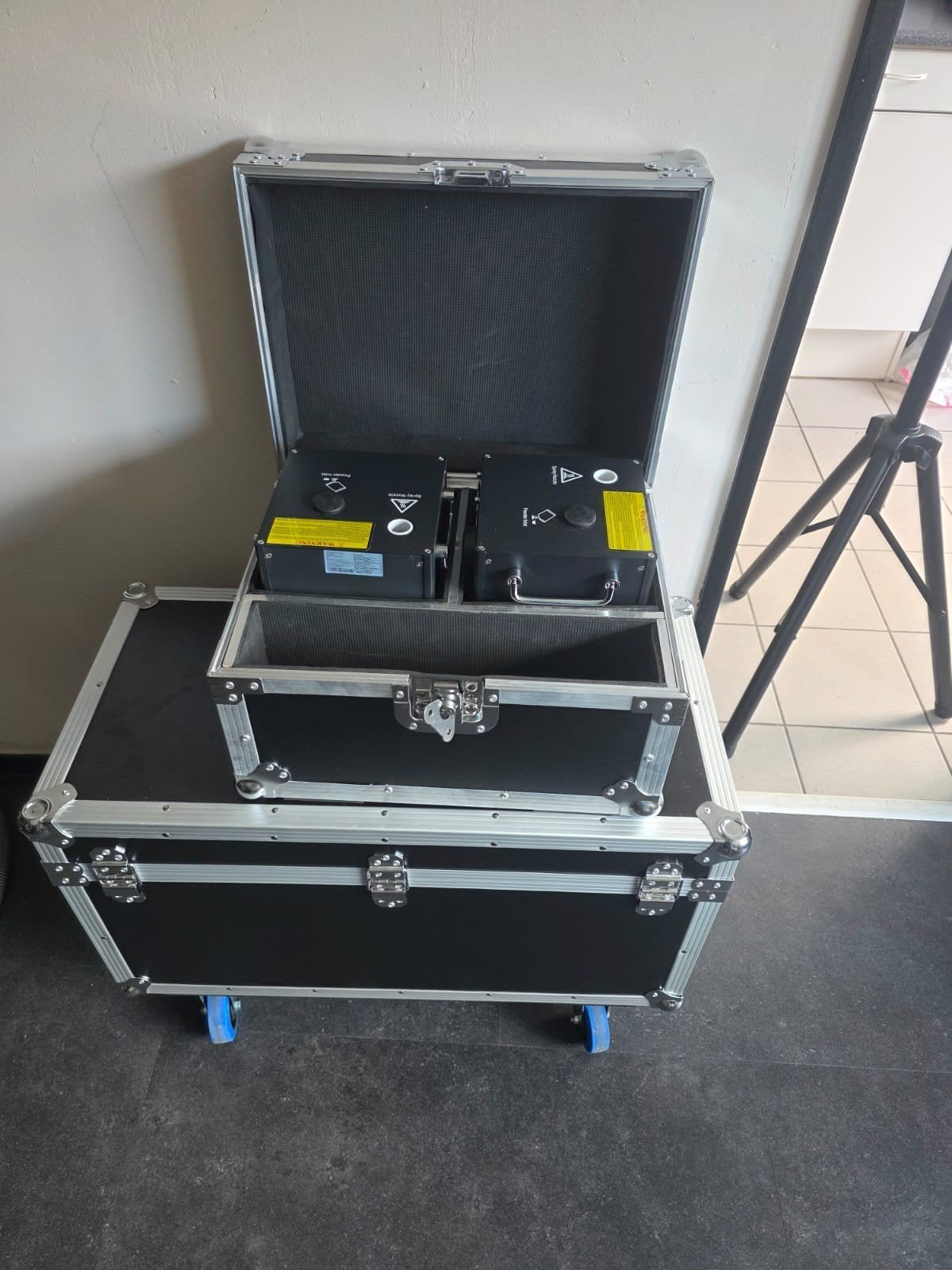 Complete DJ/Feest Verhuur Set met Licht en Rookmachines, Ophalen, Gebruikt, Discobol, Kleur