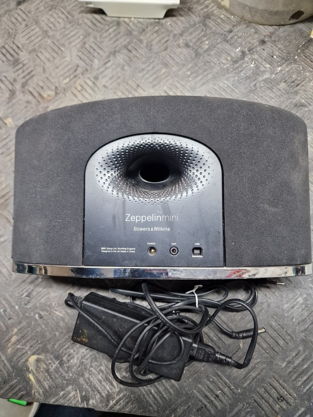 Bowers & Wilkins Zeppelin Mini Speaker, Audio, Tv en Foto, Ophalen, Gebruikt, Draagbare speaker, Bowers & Wilkins (B&W)