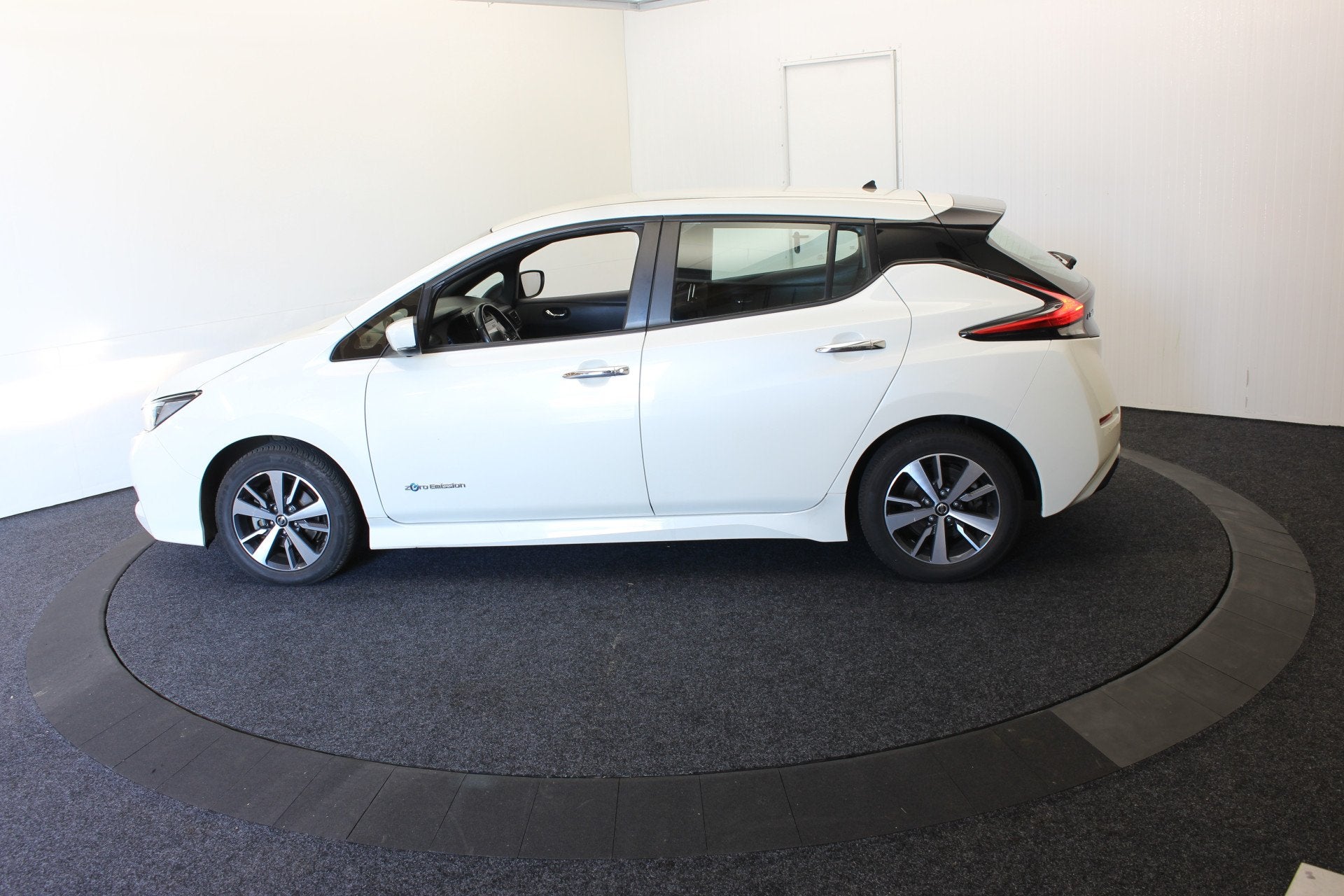 Foto 14 van Nissan Leaf Acenta 40 kWh 360° Camera (bj 2018, automaat)