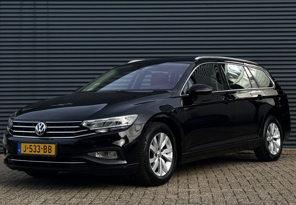 VOLKSWAGEN Passat Variant 1.5 TSI 150pk DSG Comfort Business, Automaat, 12 maanden, 4 cilinders, Zwart