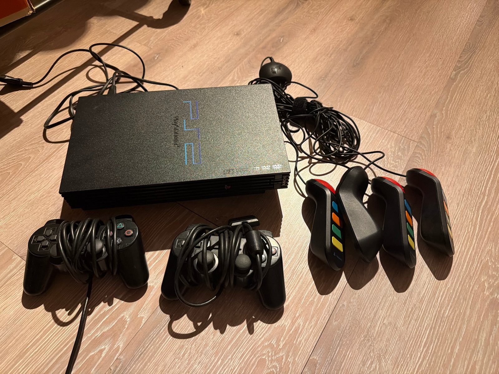 PlayStation 2 (PS2) met controllers en Buzz! controllers, 3 spelers of meer, Ophalen, Gebruikt