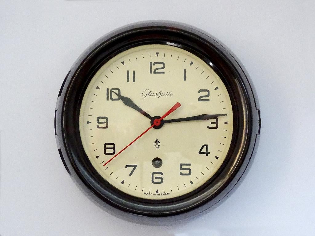 Prachtige Bakelieten Glashutte Scheepsklok, Antiek en Kunst, Antiek | Klokken, Verzenden