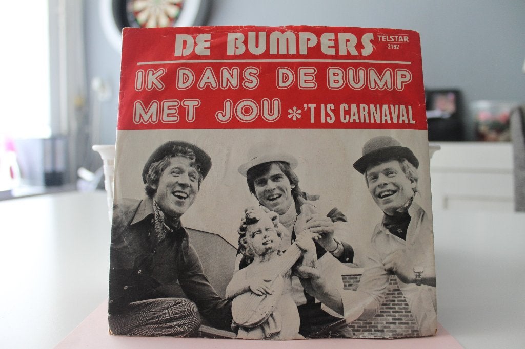 7" Single De Bumpers - Ik Dans De Bump Met Jou / 't Is Karna, Cd's en Dvd's, Gebruikt, 7 inch, Ophalen of Verzenden, Overige typen