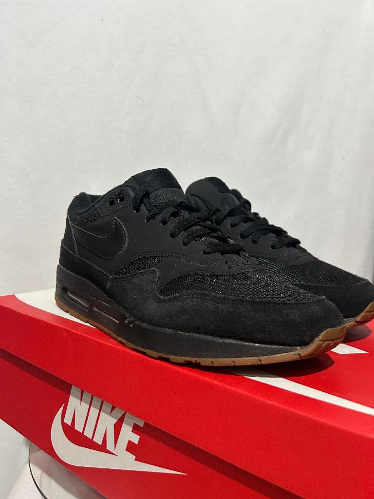 ALS NIEUW! Maat 45 - Nike Air Max 1 Black Gum, Kleding | Heren, Schoenen, Verzenden, Zwart, Nike, Nike