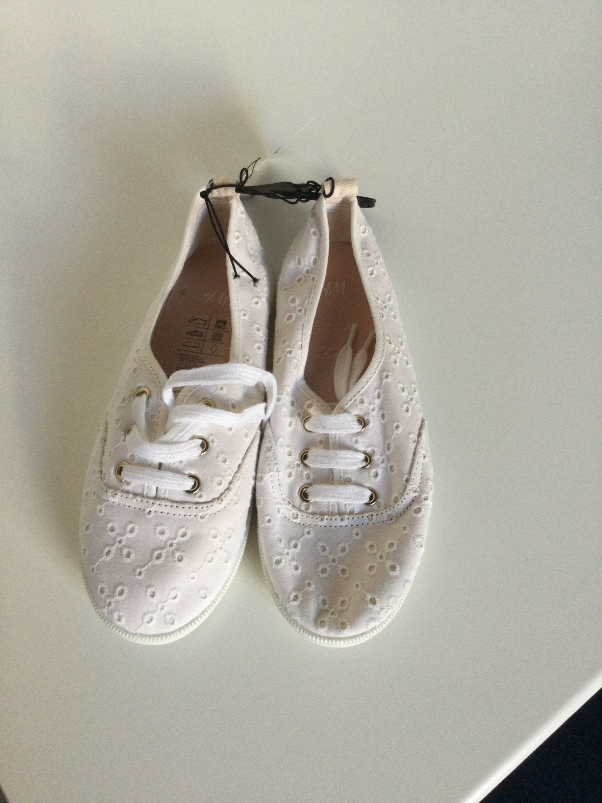 Nieuwe witte broderie gympies maat 34, Meisje, Schoenen, Nieuw, Ophalen of Verzenden