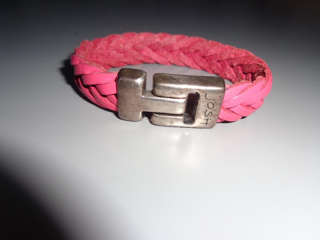 roze damesarmband van Josh  totale lengte:19.5 cm, Ophalen of Verzenden, Zo goed als nieuw, Roze, Leer