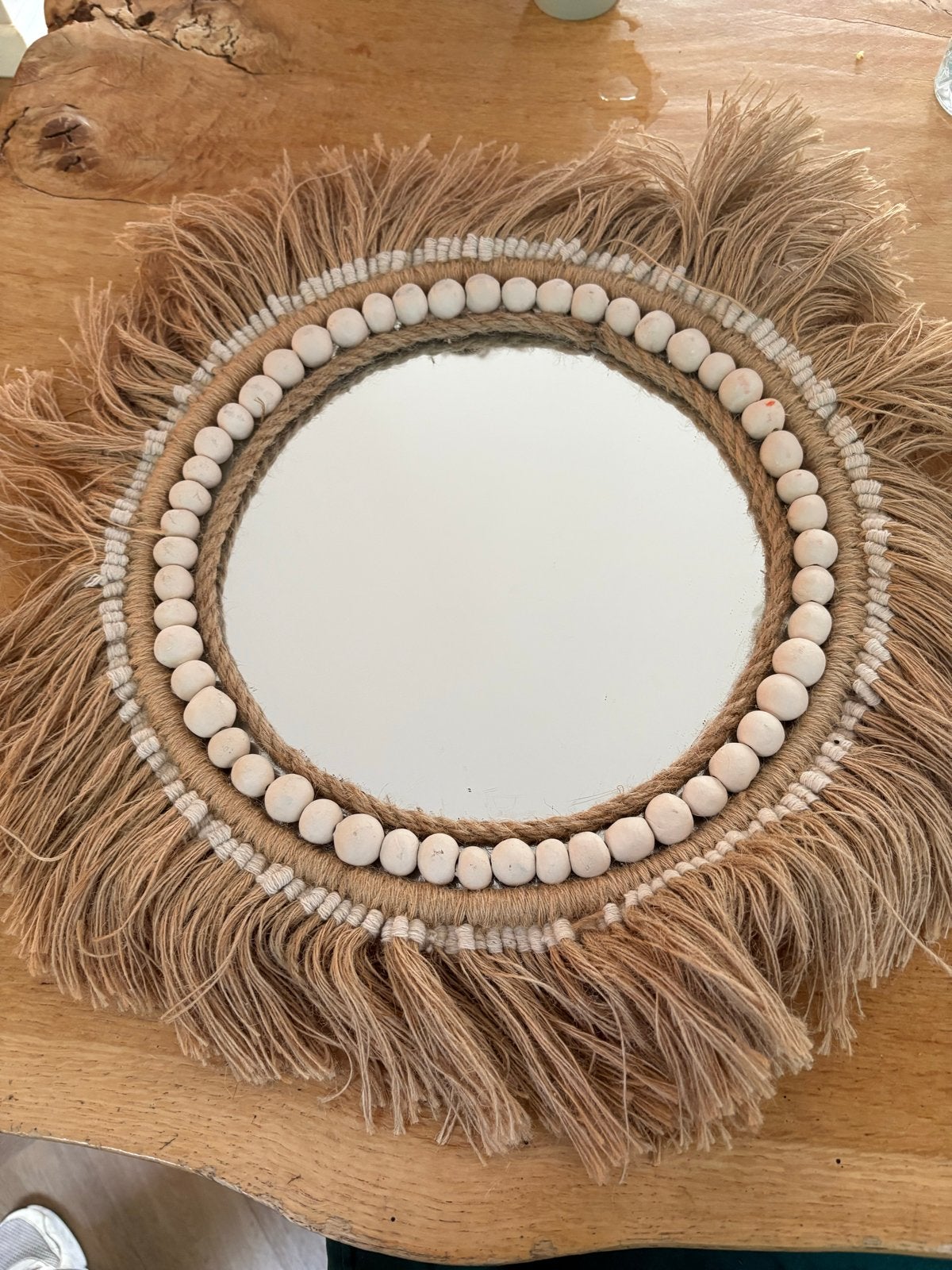 Boho spiegel met macramé en houten kralen, Minder dan 50 cm, Rond, Ophalen of Verzenden, Zo goed als nieuw
