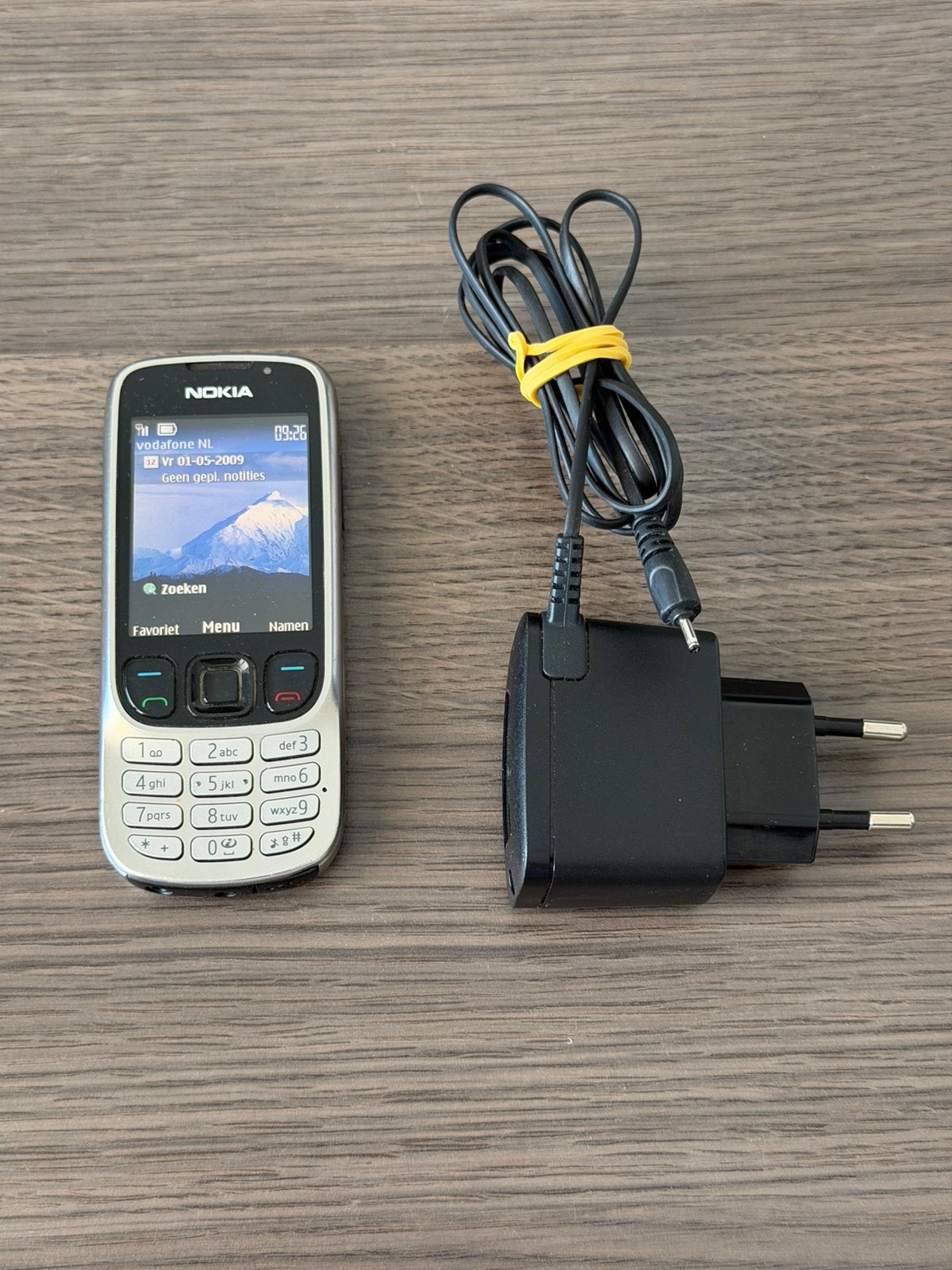 Nokia 6303 simlockvrij met oplader, Geen camera, Ophalen of Verzenden, Zo goed als nieuw, Klassiek of Candybar