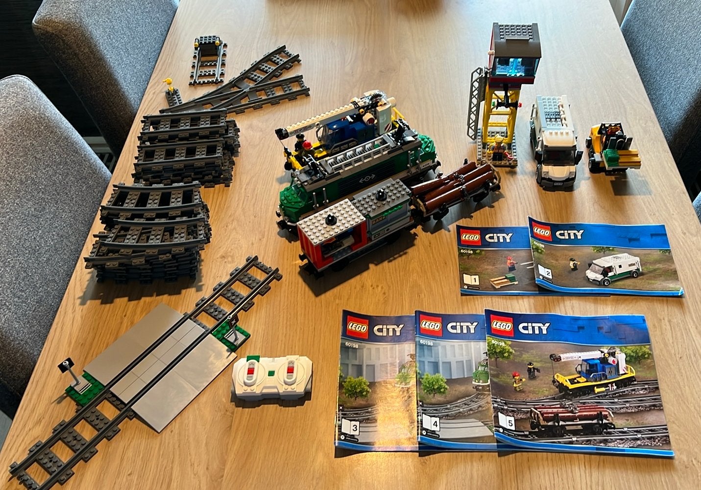 Lego City 60198 vrachttrein, Kinderen en Baby's, Speelgoed | Duplo en Lego, City, Lego, Ophalen of Verzenden, Zo goed als nieuw