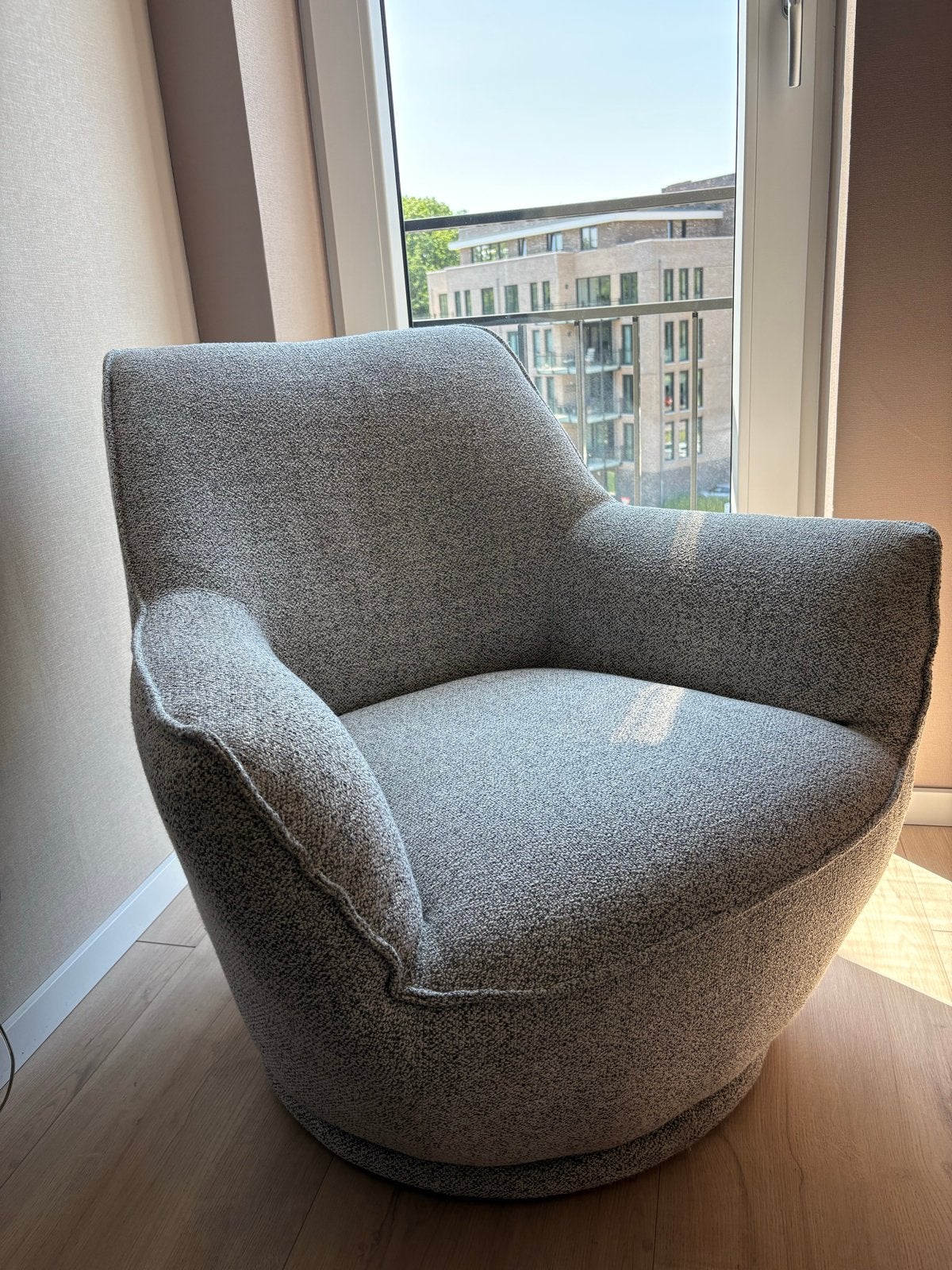 Comfortabele draaibare fauteuil - Zo goed als nieuw, Huis en Inrichting, Fauteuils, Ophalen, Zo goed als nieuw, Stof, 75 tot 100 cm