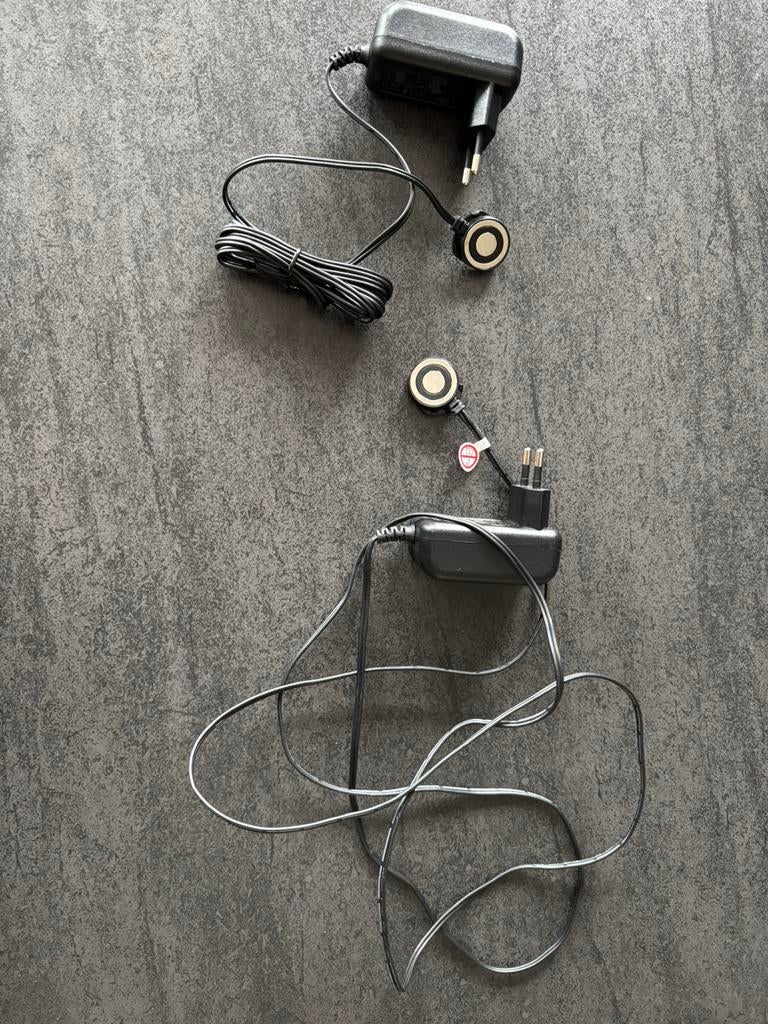 2x philips oplader stofzuiger, Witgoed en Apparatuur, Stofzuigers, Ophalen of Verzenden, Zo goed als nieuw