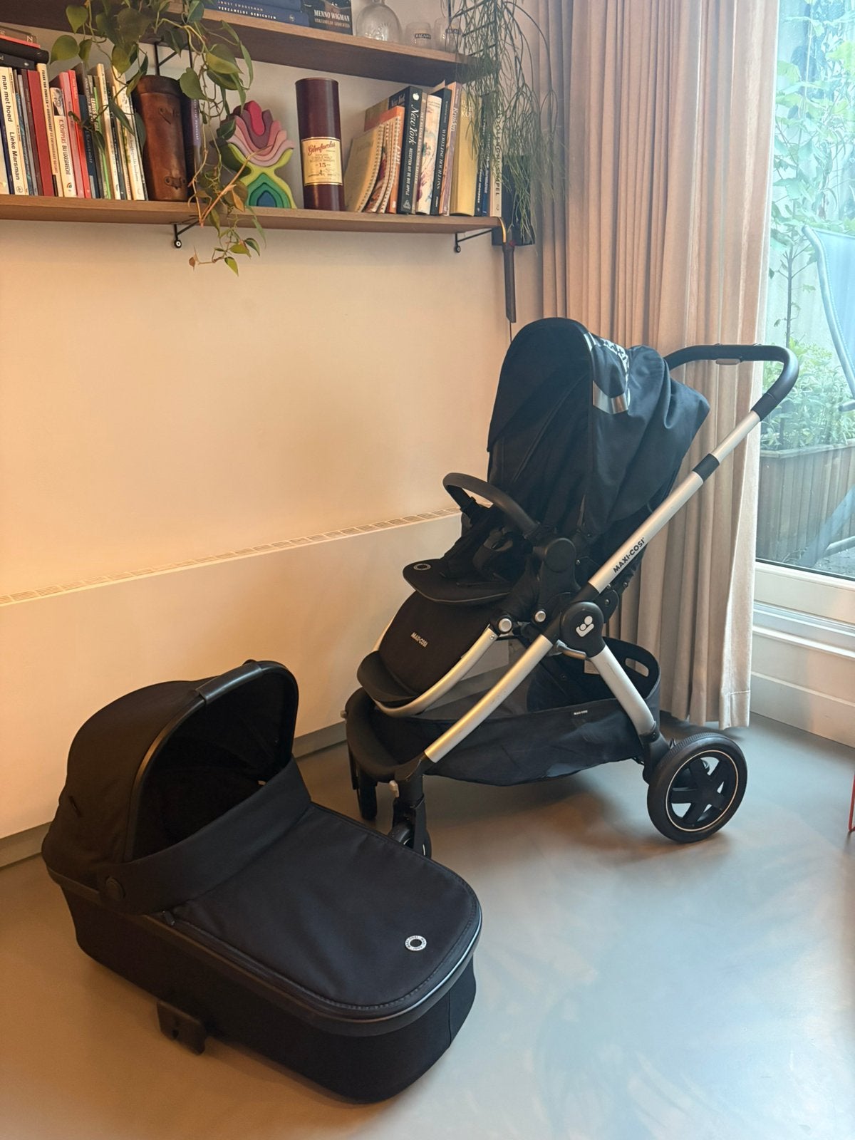 Maxi‑Cosi Adorra² kinderwagen + Oria reiswieg + complete set, Ophalen of Verzenden, Zo goed als nieuw, Combiwagen, Verstelbare duwstang